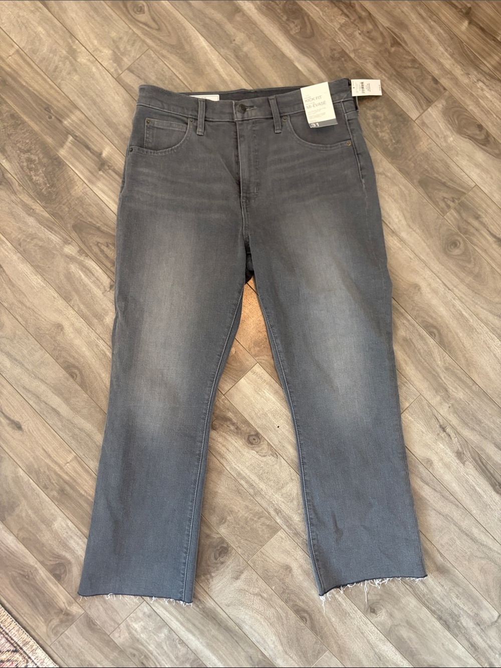 Gap Women’s Gray Straight Leg Jeans
